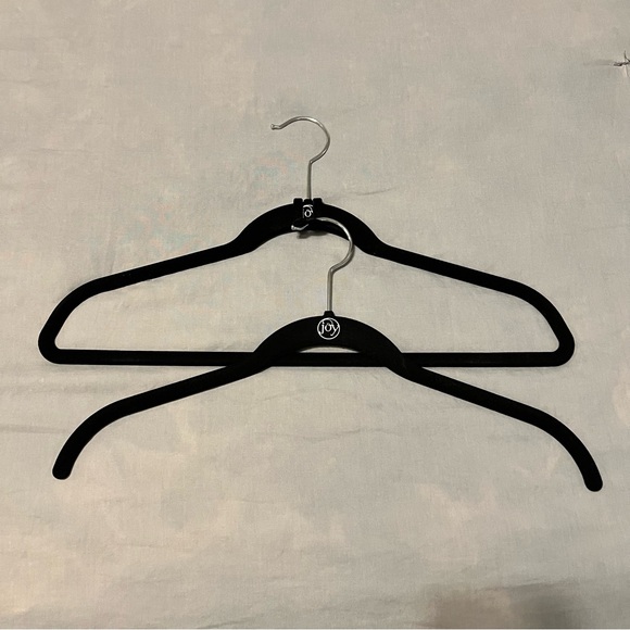 Huggable Hangers Joy Mangano - Black Closet Set - Picture 4 of 6